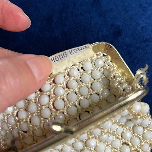 Vintage White Beaded Change Purse - Picture 6 of 6